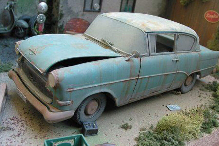 Modellauto mit Patina