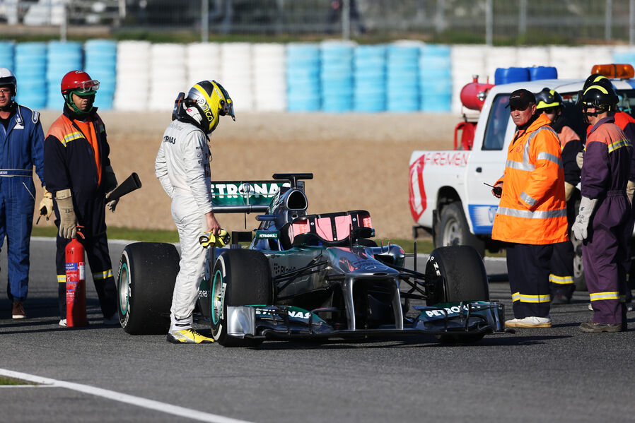 Nico-Rosberg-Mercedes-Formel-1-Test-Jerez-5-Februar-2013-19-fotoshowImageNew-4580f6f4-658936.jpg