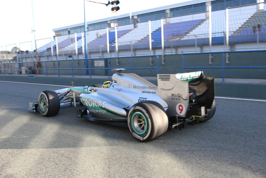 Nico-Rosberg-Mercedes-Formel-1-Test-Jerez-5-Februar-2013-19-fotoshowImageNew-85638c6b-658879.jpg