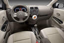 Nissan Sunny, Innenraum