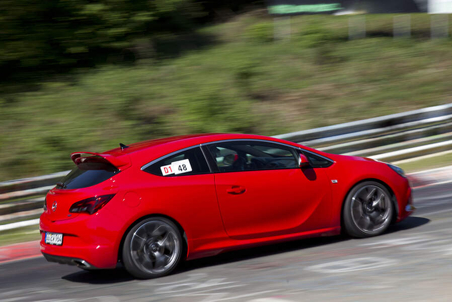 Opel-Astra-OPC-19-fotoshowImageNew-ddb66c13-608993.jpg