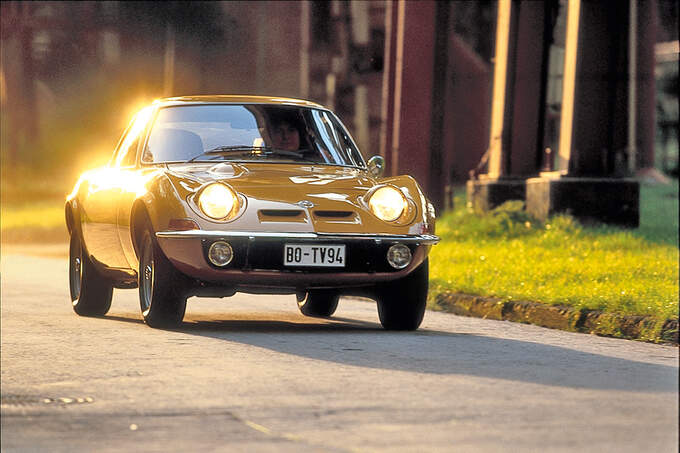 Opel-GT-1900-fotoshowImage-d5aec0a3-515376.jpg