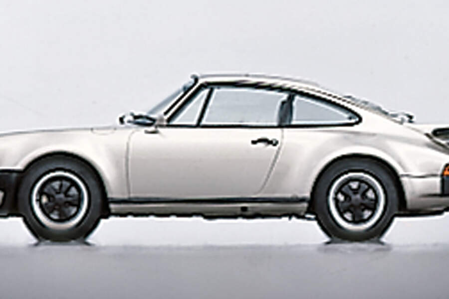 Porsche-911-G-Modell-fotoshowBigImage-8ad2b7fa-710713.jpg