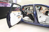 Rolls-Royce Ghost EWB auf der IAA 2011, Sitzprobe