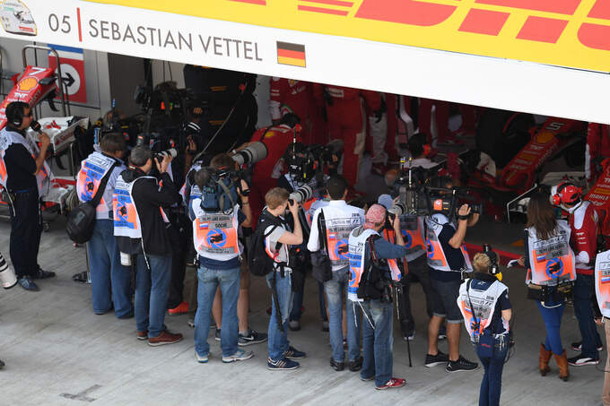Sebastian Vettel - Ferrari - Formel 1 - GP Russland - 29. April 2016