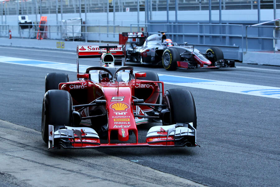 Sebastian-Vettel-Ferrari-Formel-1-Test-B