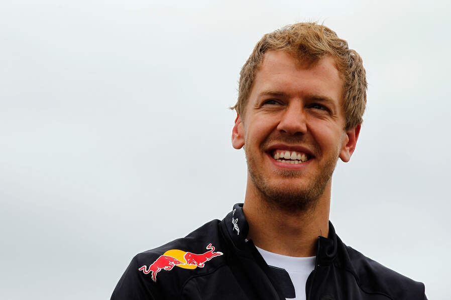 Sebastian-Vettel-New-Jersey-Infiniti-2012-19-fotoshowImageNew-8ad16a1e-604223.jpg