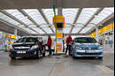Toyota Auris Hybrid, Frontansicht, Tankstelle