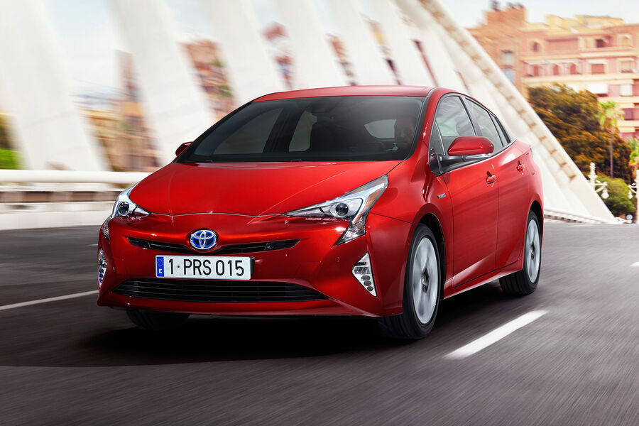 Toyota prius auto motor sport