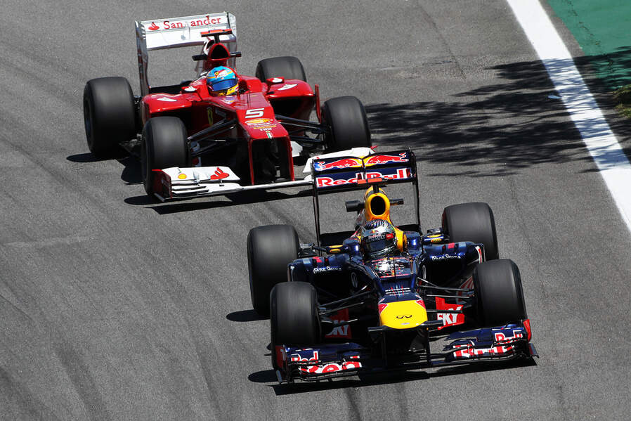 Vettel-Alonso-Formel-1-GP-Brasilien-Sao-Paulo-23-November-2012-19-fotoshowImageNew-4ee98bac-646160.jpg