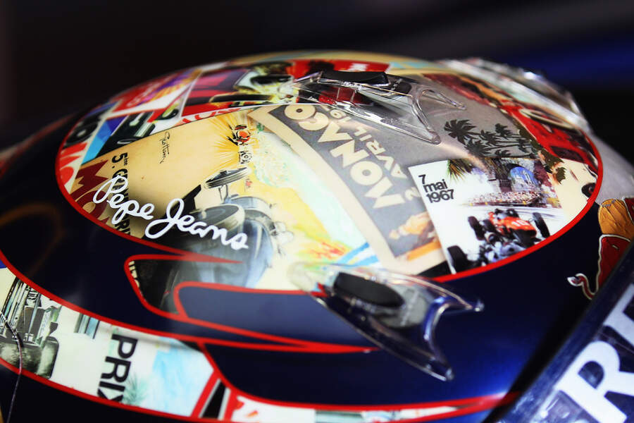 Vettel-Helm-GP-Monaco-2011-fotoshowBigImage-d57a1508-519415.jpg