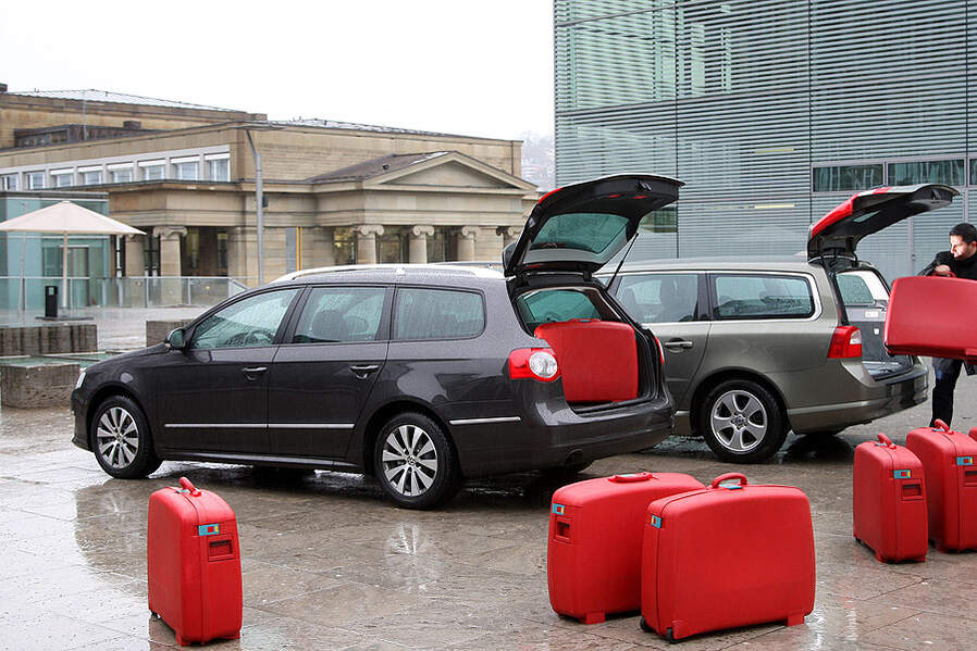 Volvo V70 vs VW Passat Variant