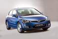 Honda bringt den Civic Hybrid 2006 in neuer Form und mit mehr Leistung.