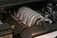 Laufruhig und potent: Der Achtzylinder-Hemi-Motor wurde für den Einsatz im SRT8 aufwendig überarbeitet.
