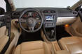 Golf-Cockpit mit hochwertiger Instrumentierung ...