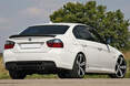 Vor allem die Heckansicht bekommt die M3-Optik.
