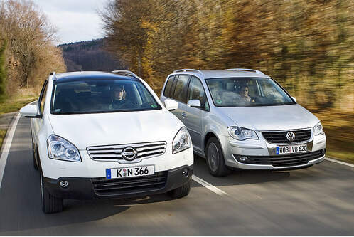 Nissan Qashqai, VW Touran