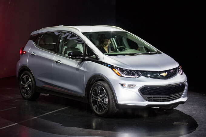01-2016-Chevrolet-Bolt-EV-fotoshowImage-3b901d0a-919133.jpg